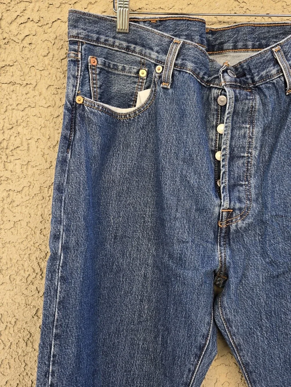 Levi's 501 Classic Men's Blue Denim Jeans - Button Fly - Picture 2 of 11